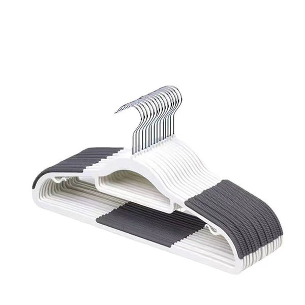 Usajoyen Pack of 30 Heavy-Duty Plastic Hangers
